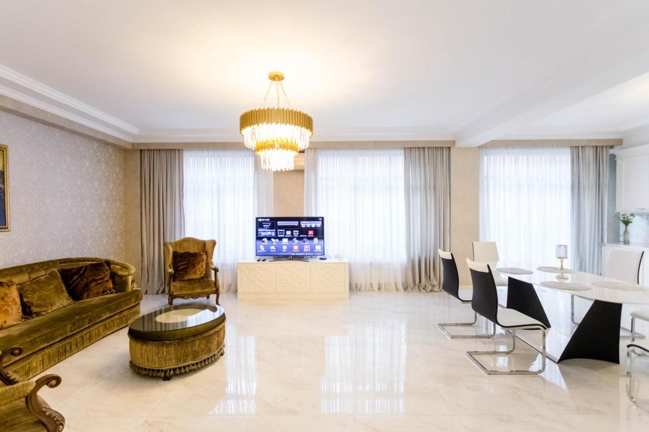Rustaveli Residence I Tbilisi Buitenkant foto