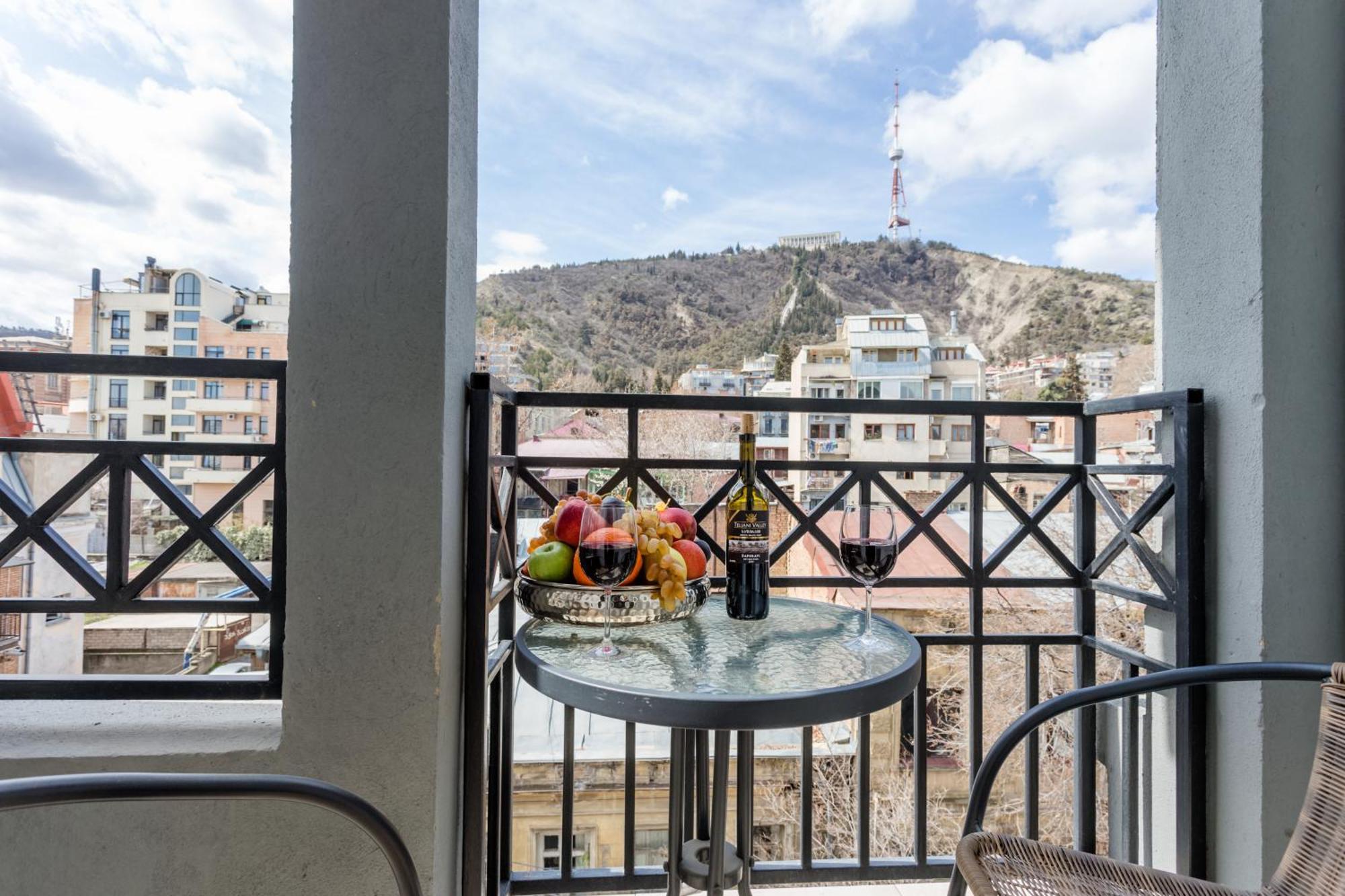 Rustaveli Residence I Tbilisi Buitenkant foto